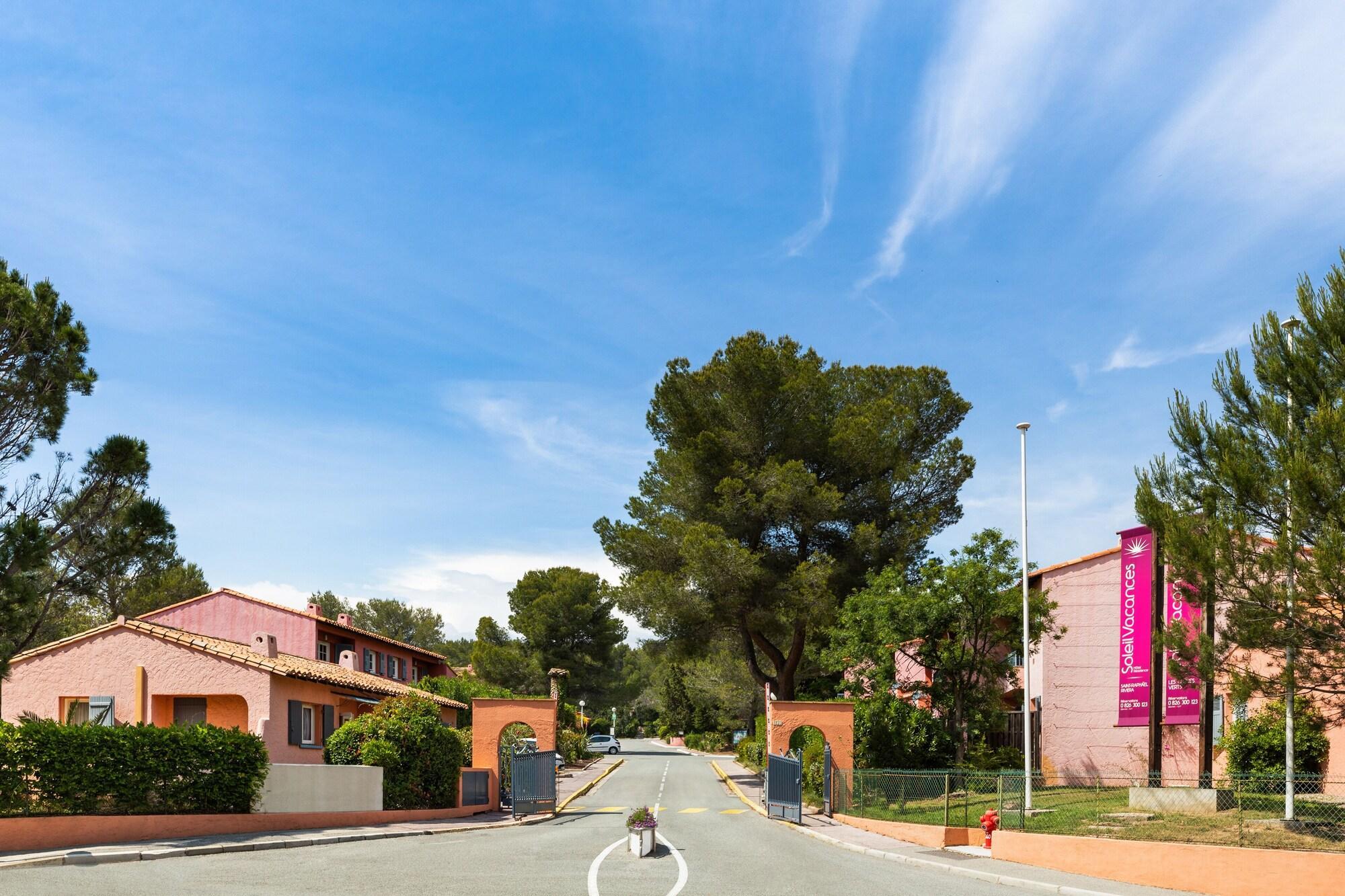 Sowell Hotels La Plage Saint-Raphaël 외부 사진